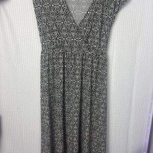 Motherhood Black and White Geometric Maxi Dress